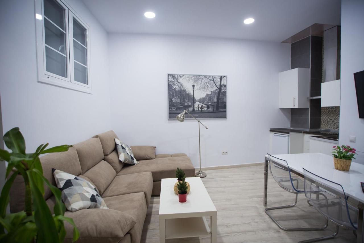 Apartamentos Catedral Málaga Esterno foto